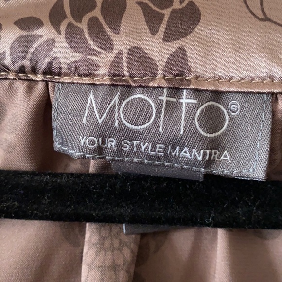 Motto your style mantra blouse - Picture 2 of 4